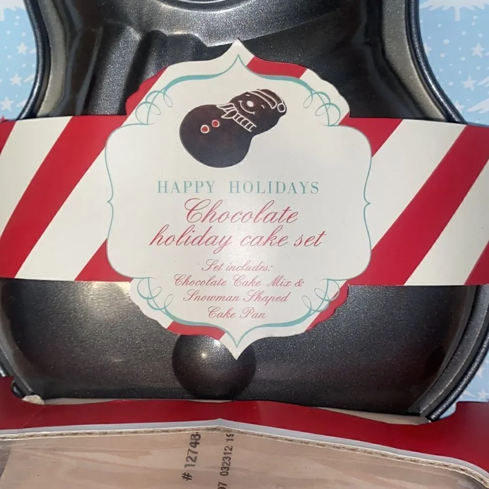 NIB! Chocolate Holiday Cake Set!